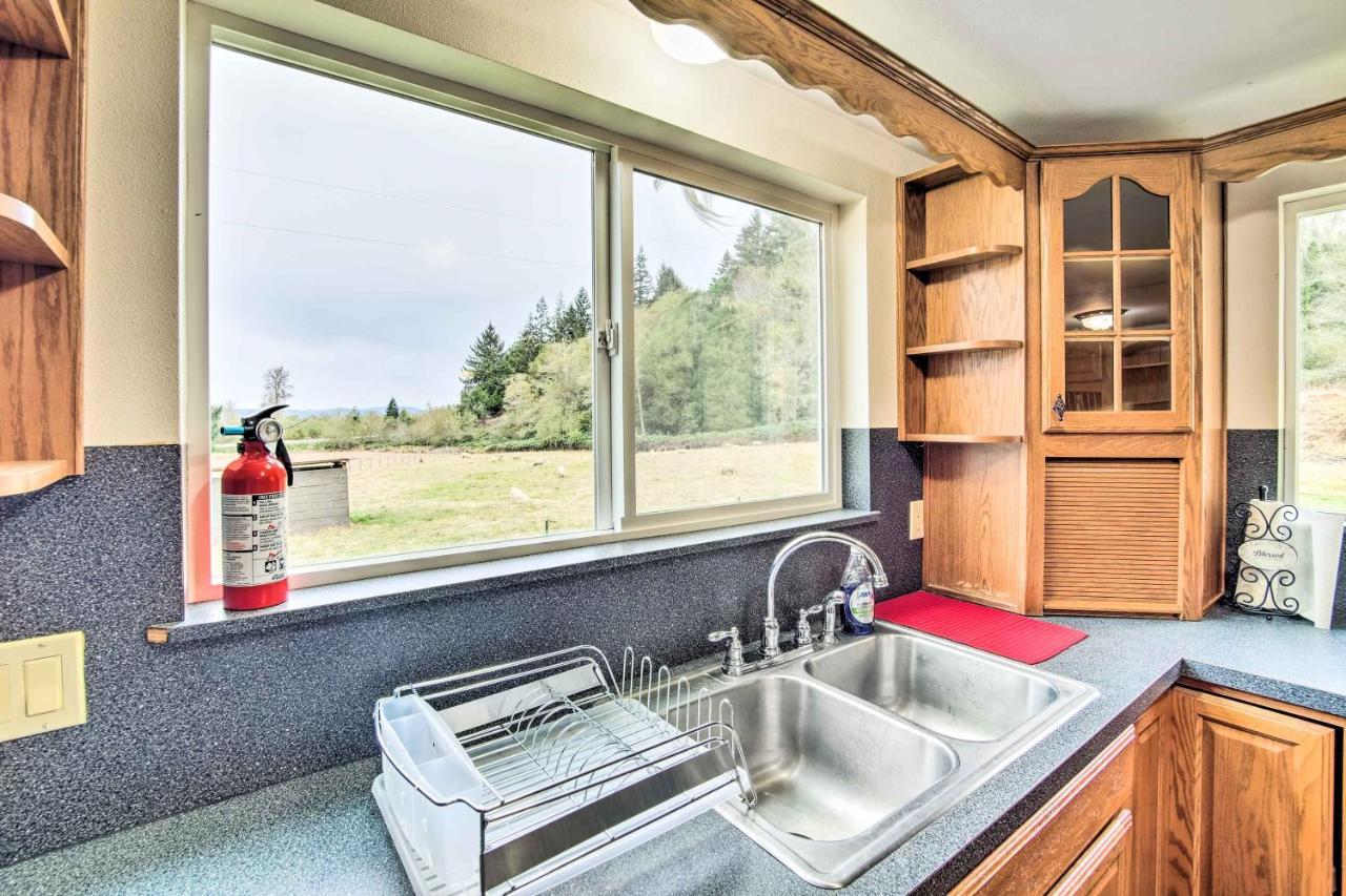 Quaint Coquille Getaway Near Beaches And Parks! Kültér fotó